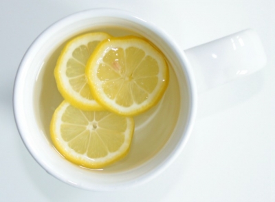 9 Reasons to Drink Lemon Water in the Morning